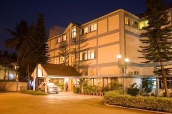 RAMANASHREE CALIFORNIA RESORT. 4/48