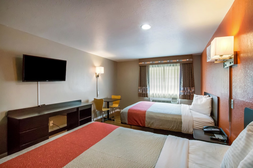 Motel6 Rossford, OH 22/54