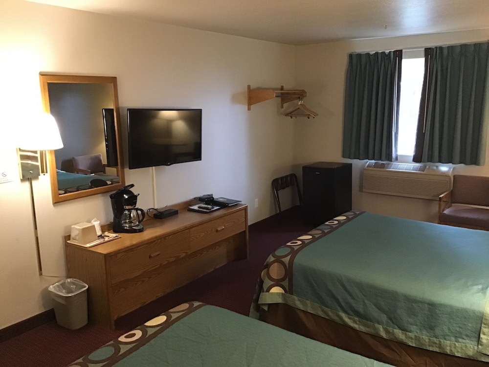 Super 8 By Wyndham Blackfoot 23/42