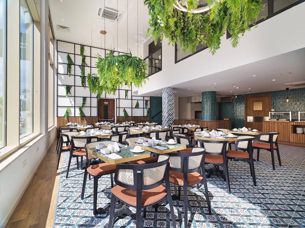 Leonardo Boutique Hotel Larnaca 56/62