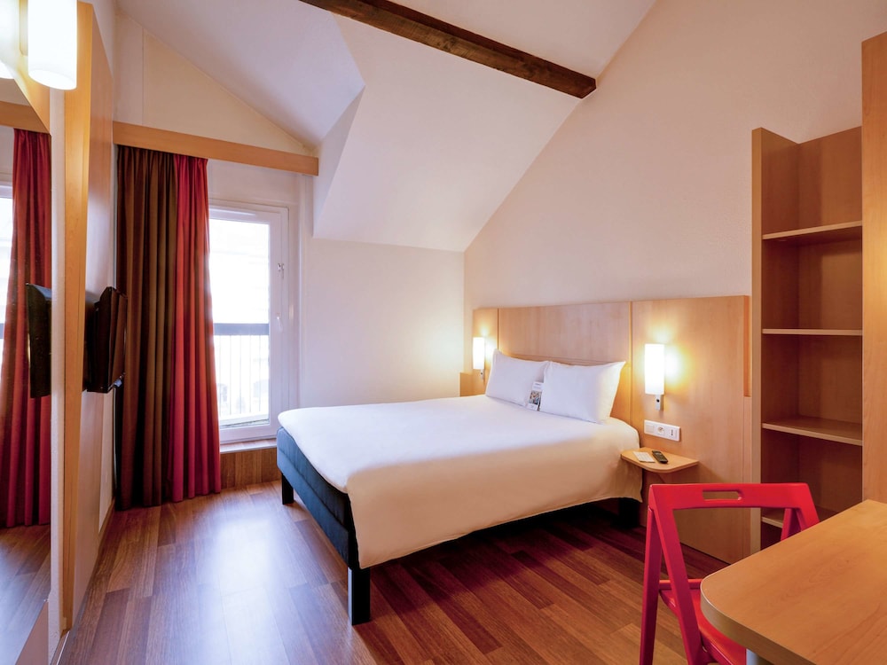 Hotel Ibis Annecy Centre Vieille Ville 23/73