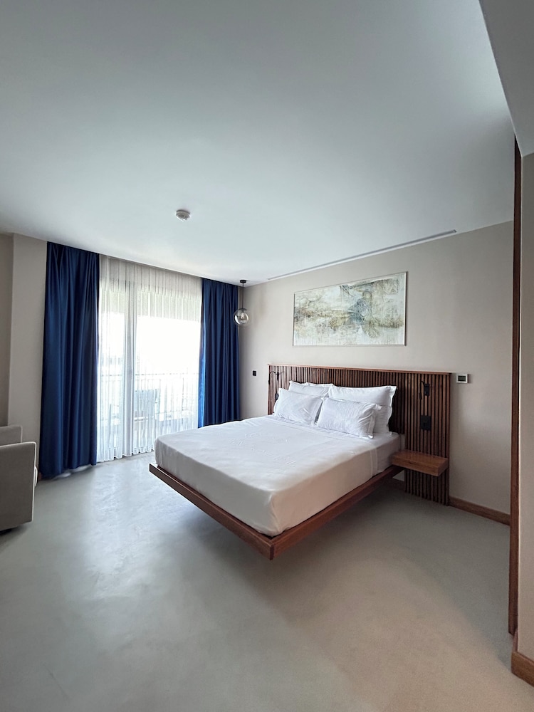 Ertan Hotel Cesme 22/63