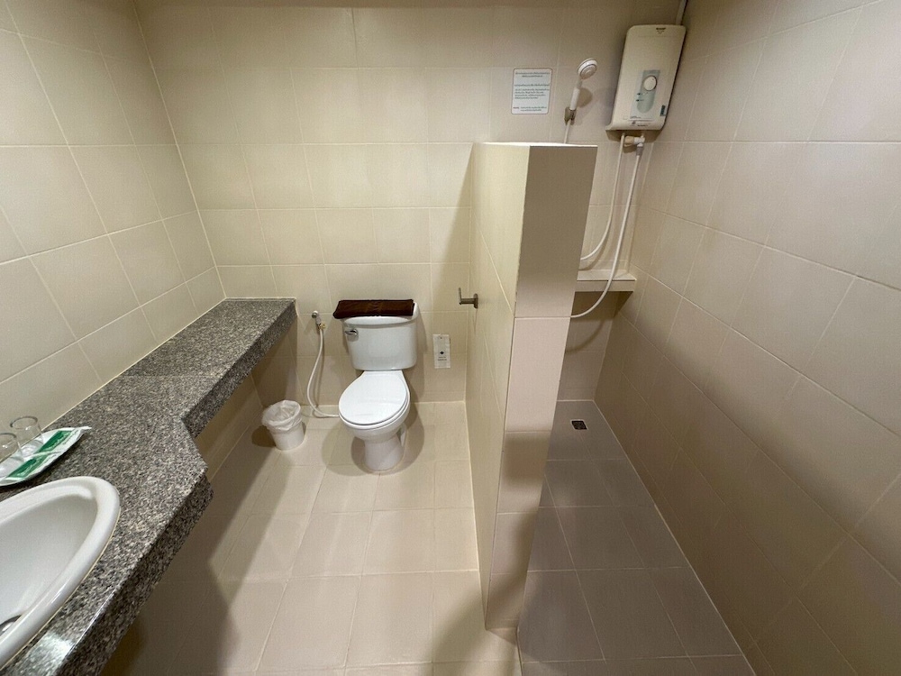Rattana View Hotel 45/50