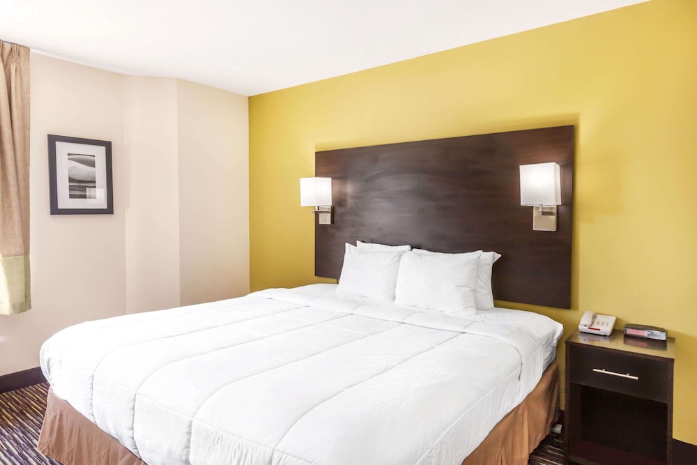 Baymont by Wyndham Newark I-95 at University of Delaware 11/34