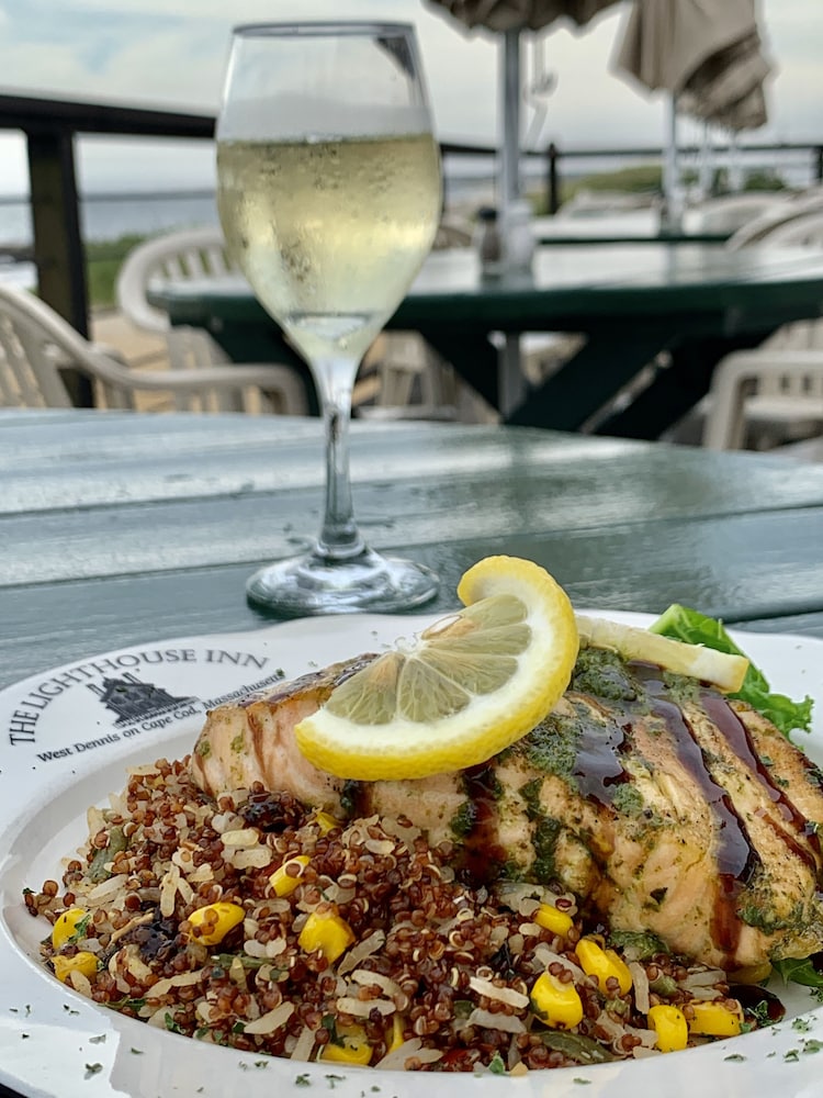 Lighthouse Inn 19/50