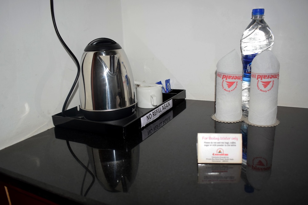 NAKSHATRA EMERALD INN GURUVAYUR 15/41