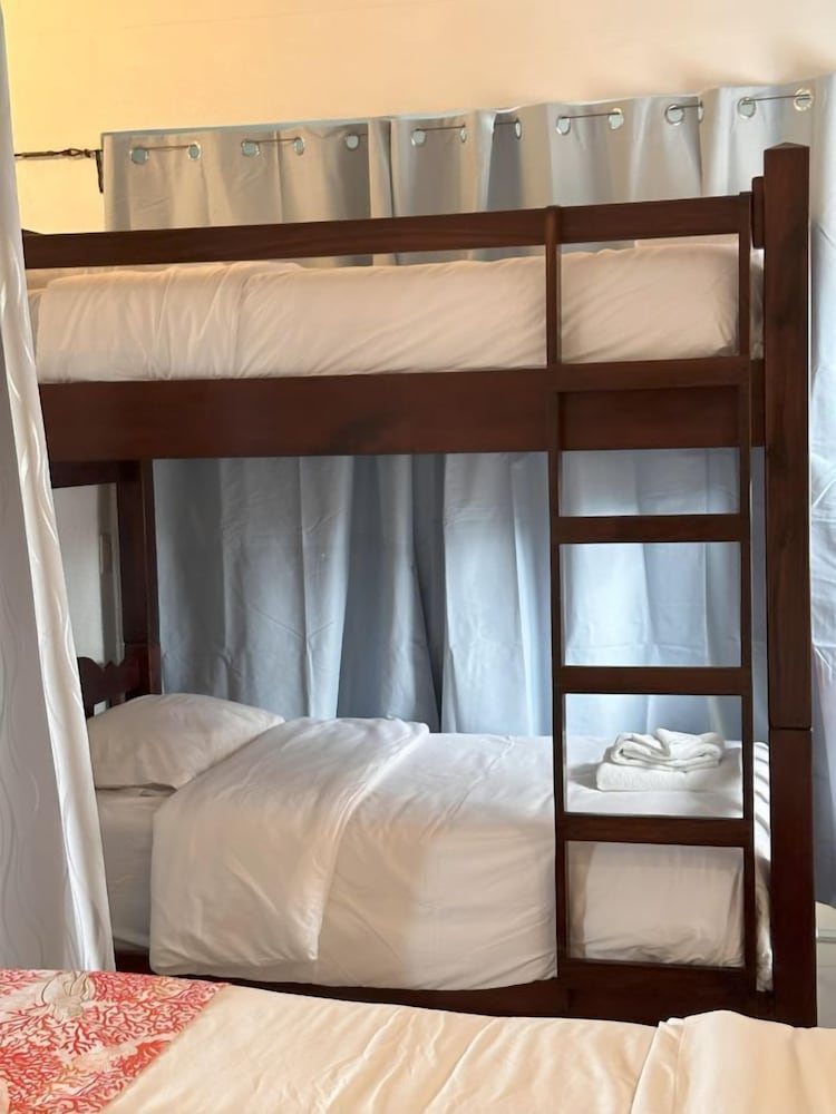 Maya Beach Hotel 39/82
