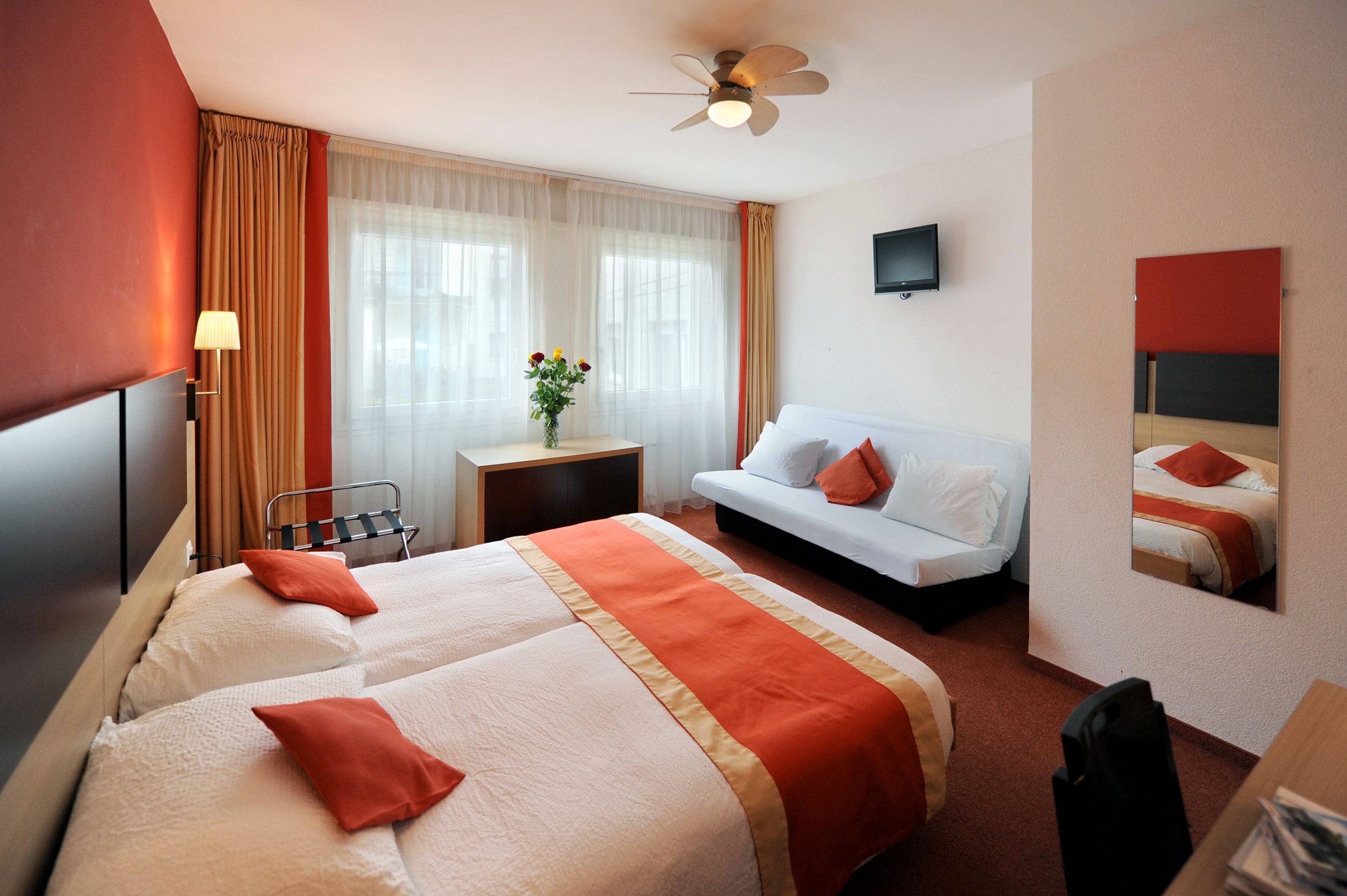 HOTEL BON PORT 10/40