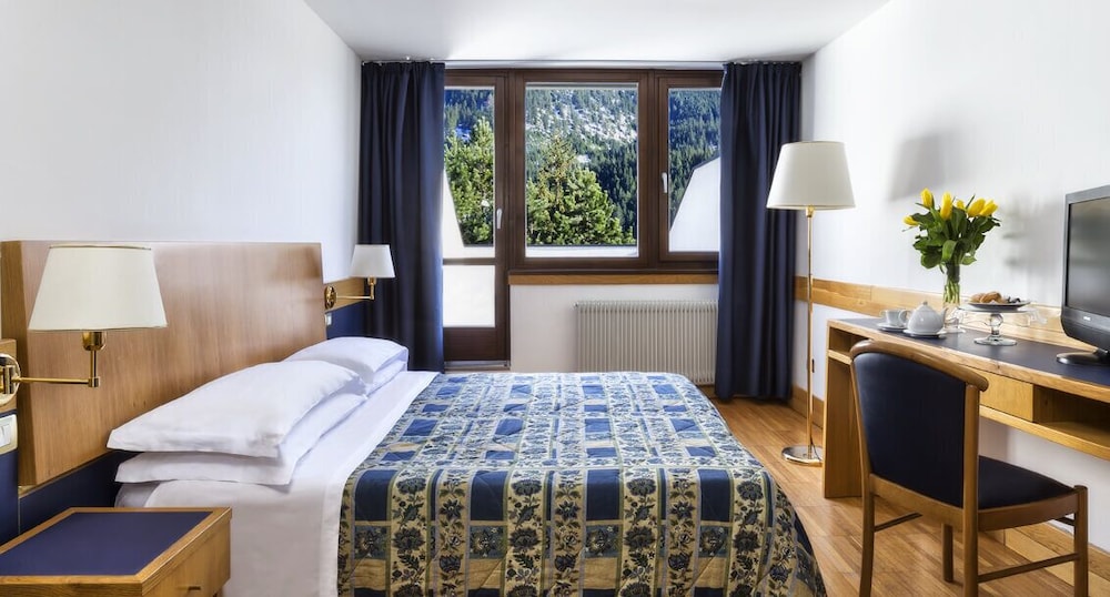 Room, Double or Twin Bed