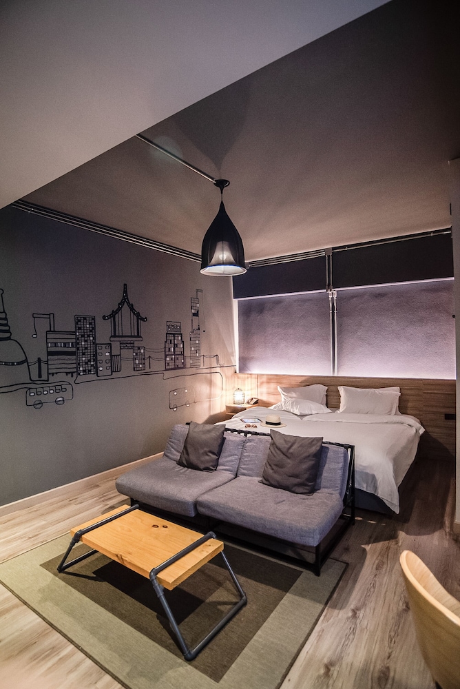 THA CITY LOFT HOTEL 53/72