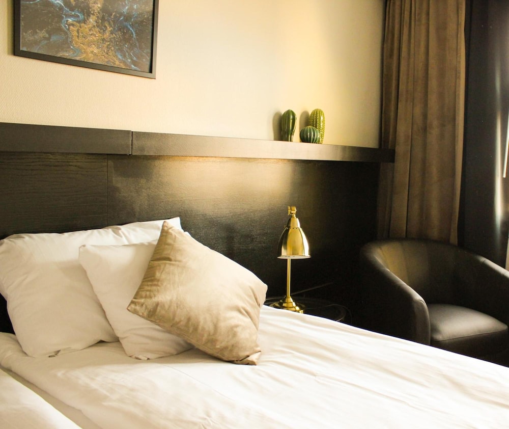 Kumla Hotel 25/38