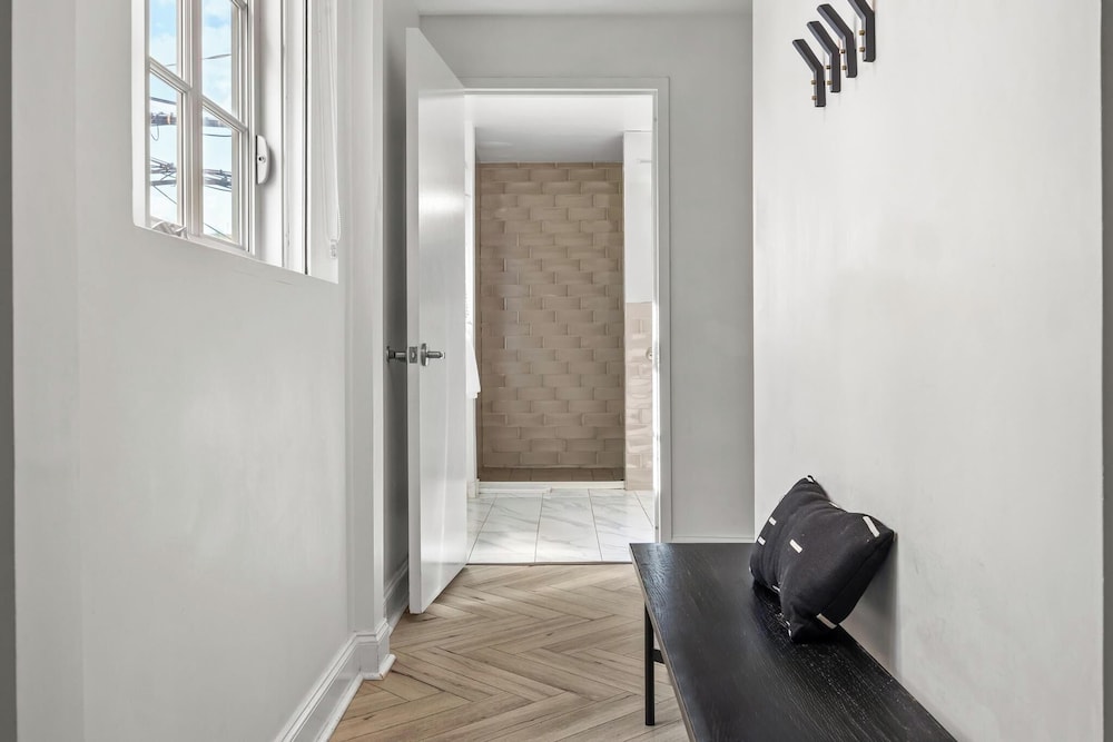 Luxuri Suites 31/50