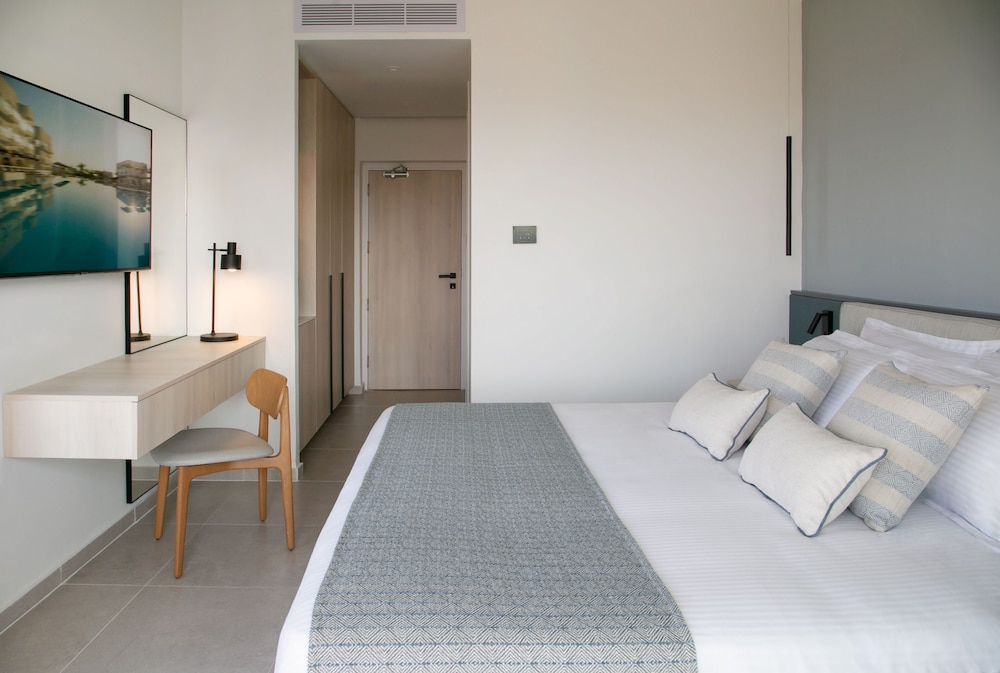 Atlantica Aqua Blue Hotel 12/50