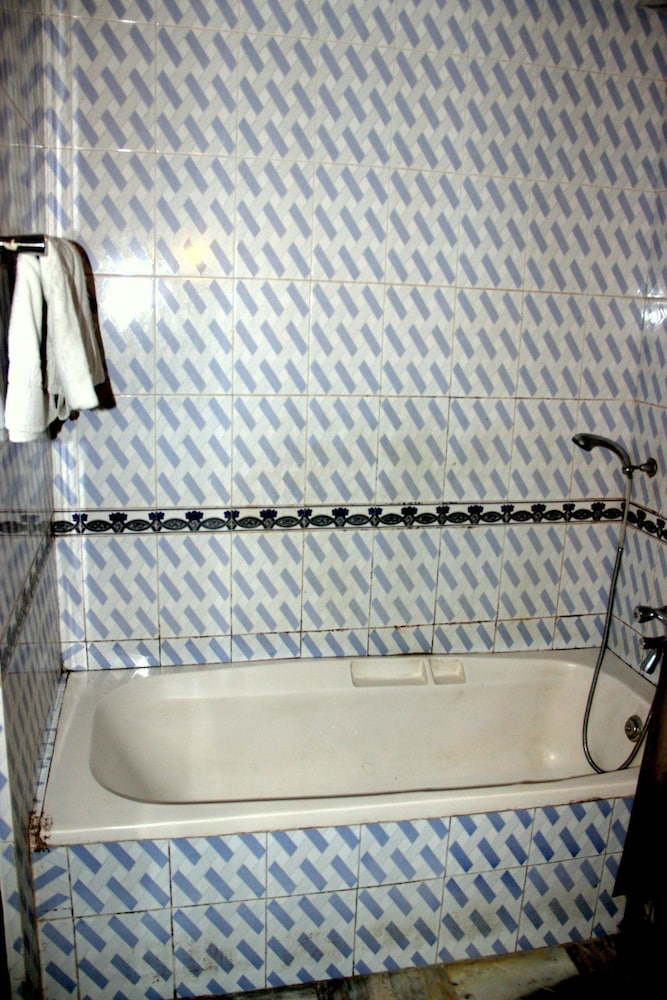 Welcome Hotel At Srinagar 50/50