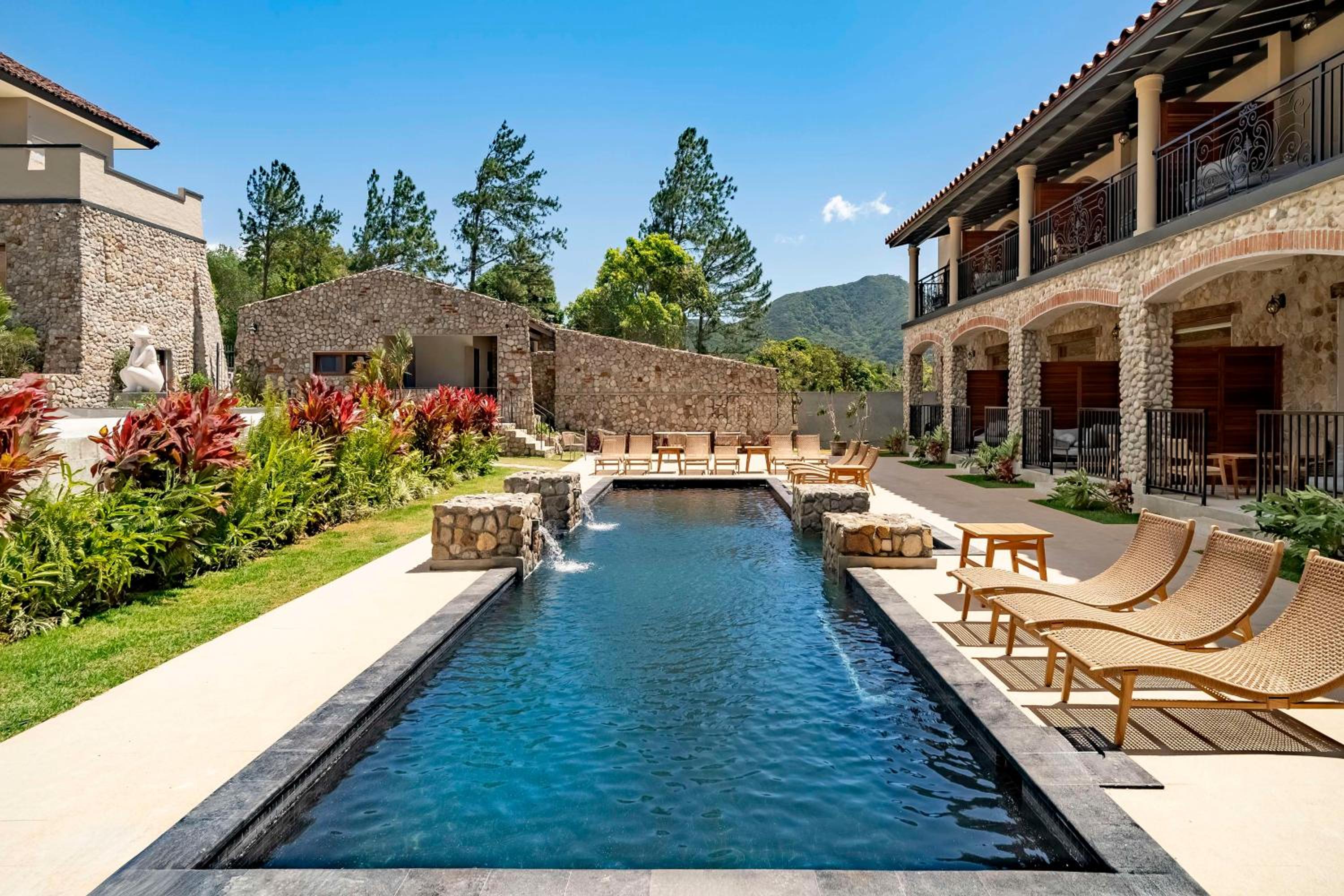 Hotel La Compania Del Valle 46/50