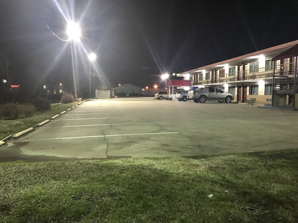 Regency Inn 43/49