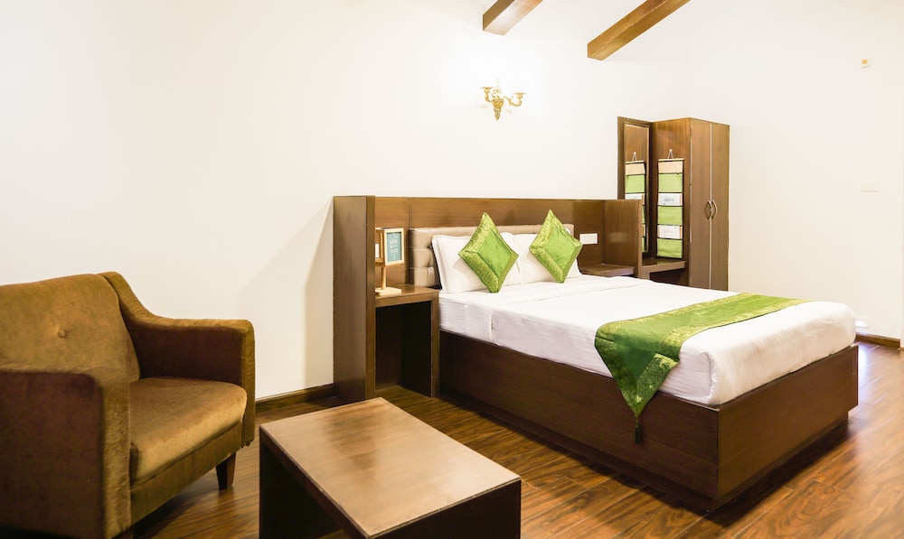 Treebo Sky Dale Inn & Suites 24/50