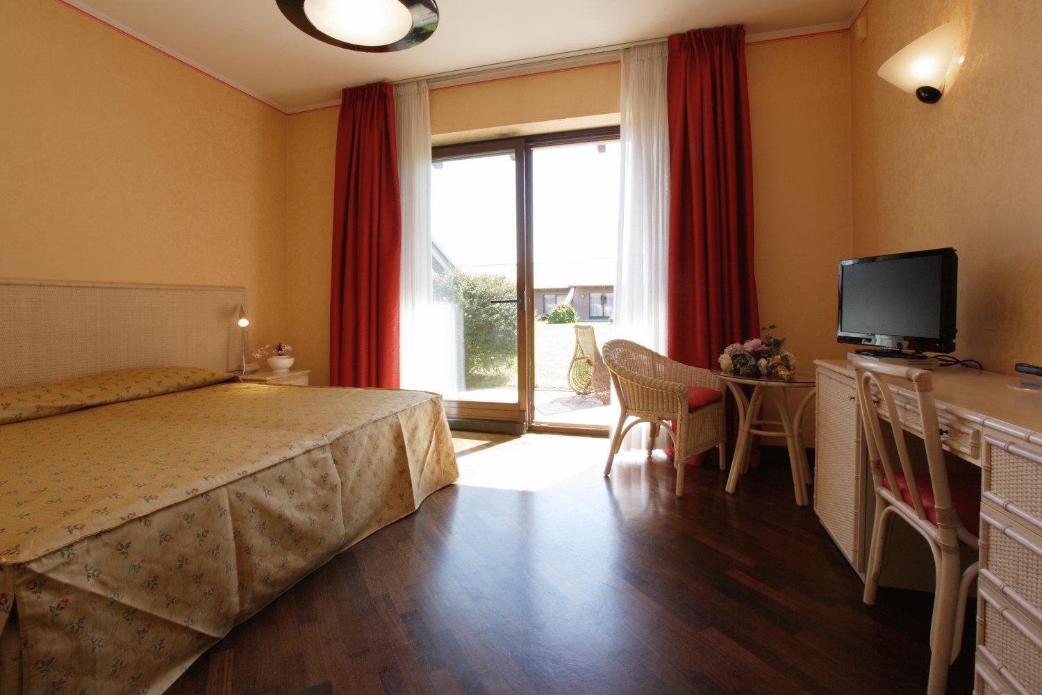 غرفة قياسية مفردة بسرير مزدوج، Serravalle Golf Hotel 3/6
