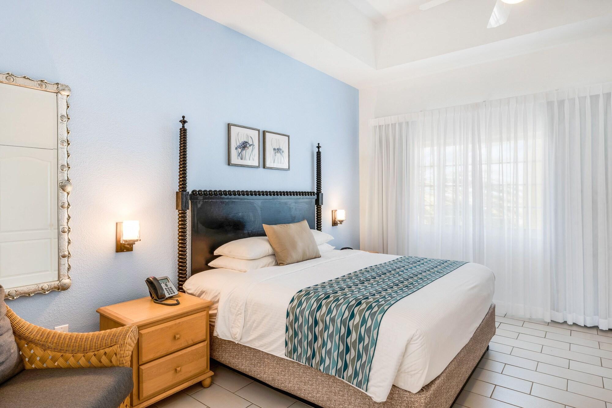2 Bedrooms, Condo, Beach Front