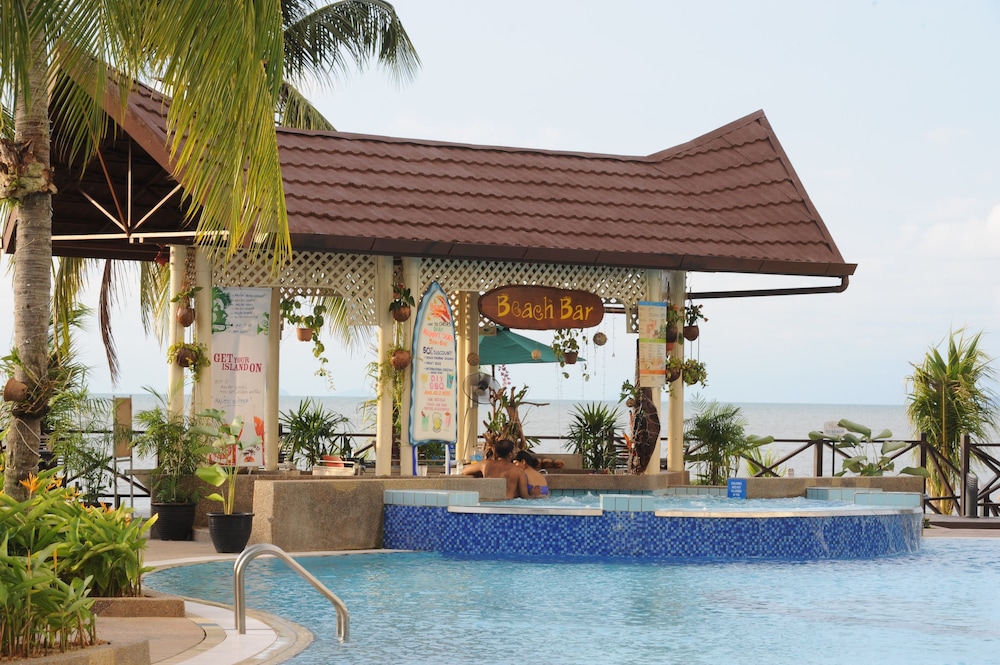 Flamingo Hotel by The Beach Penang 41/43