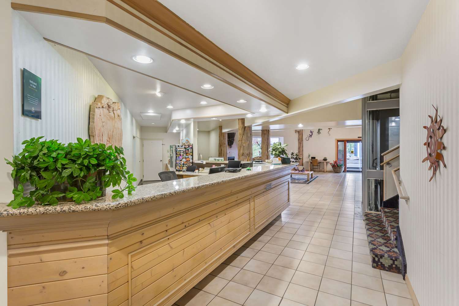 Quality Suites Moab near Arches National Park 9/42