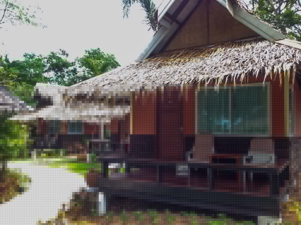 SUNSET VILLAGE BEACH RESORT 5/50