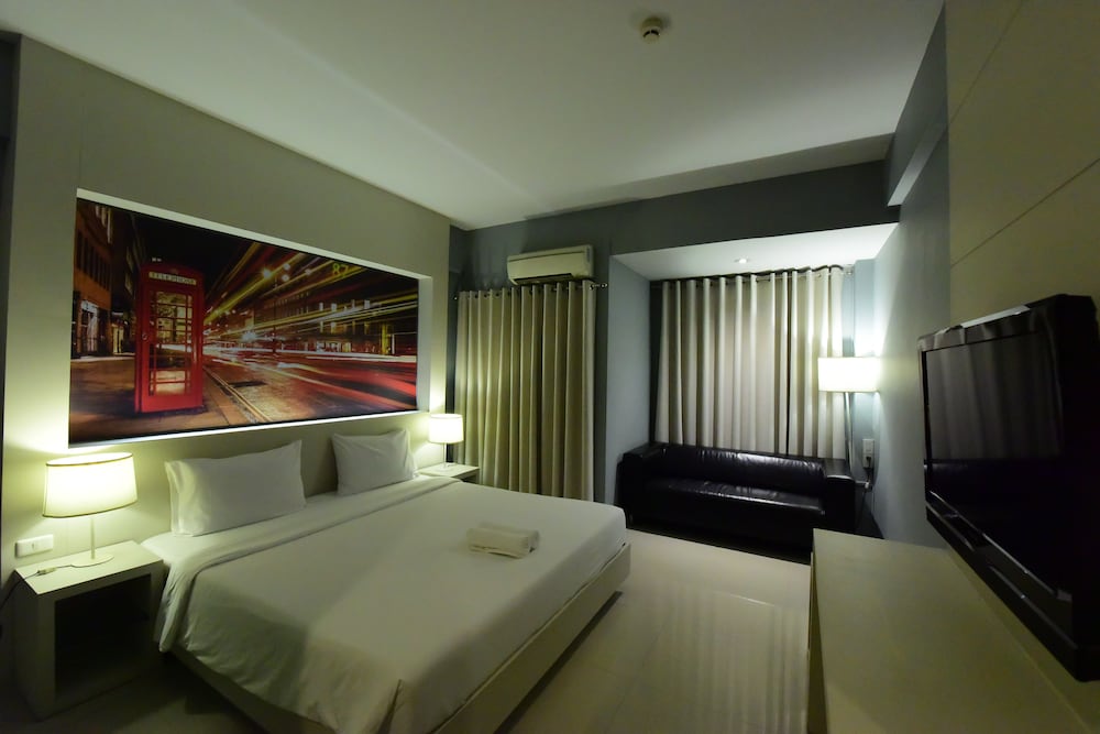 Trendy Hotel 10/44