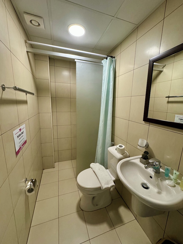 Sydney Hotel 38/41