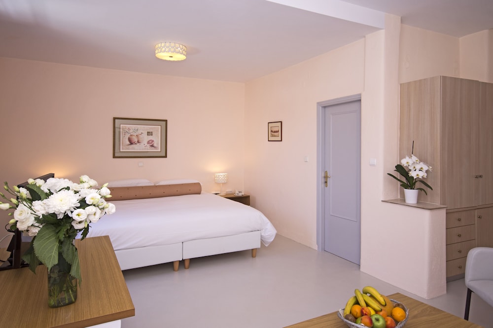 Mykonos Adonis Hotel 25/76