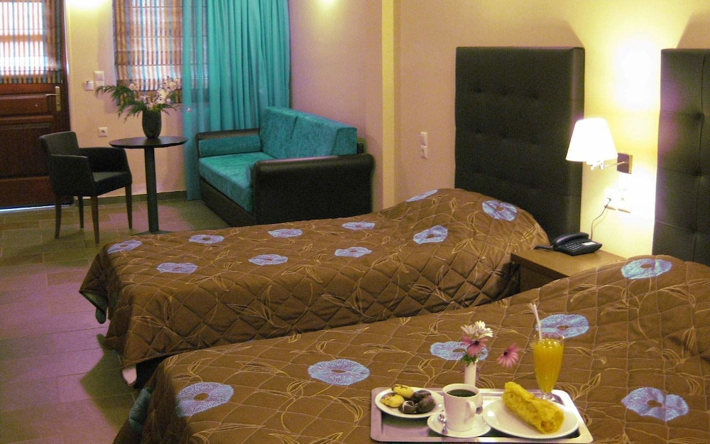 AKTAION RESORT 25/52