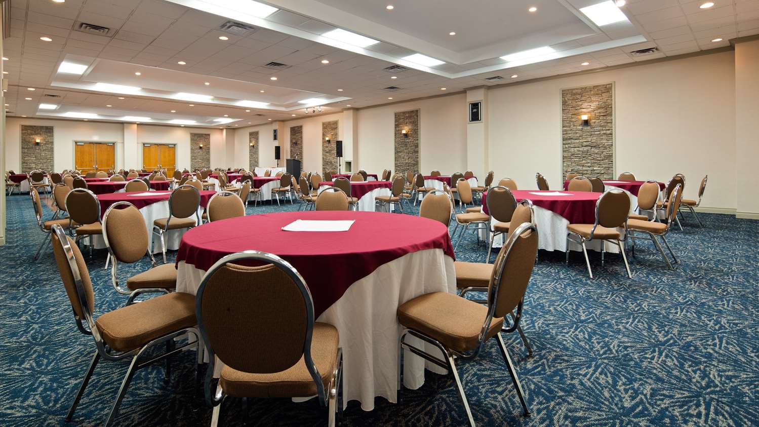Best Western North Bay Hotel and Conference Centre 44/48