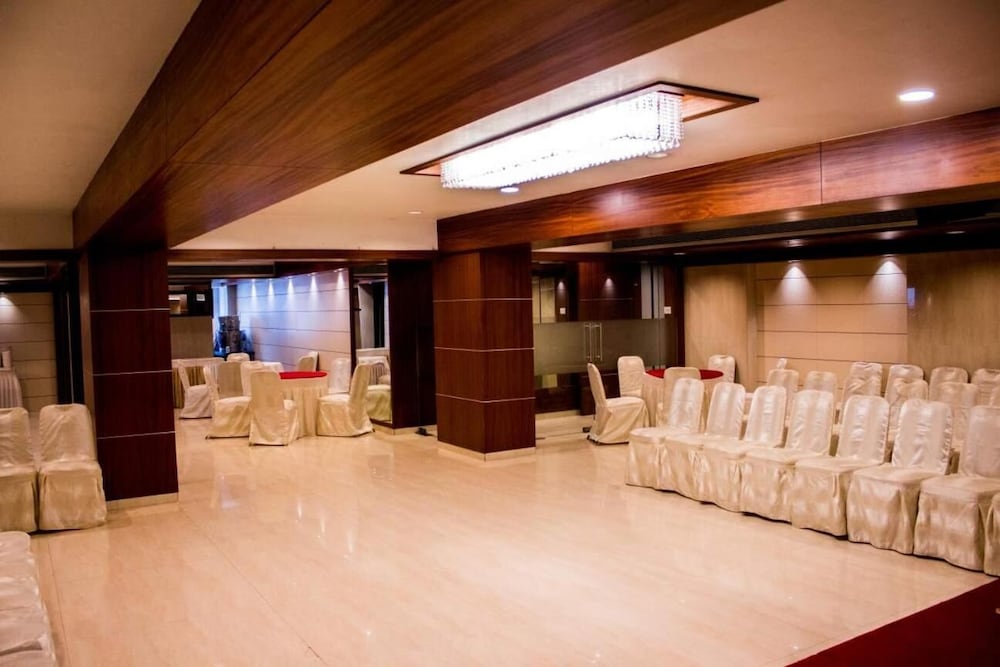 HOTEL CORPORATE 15/33