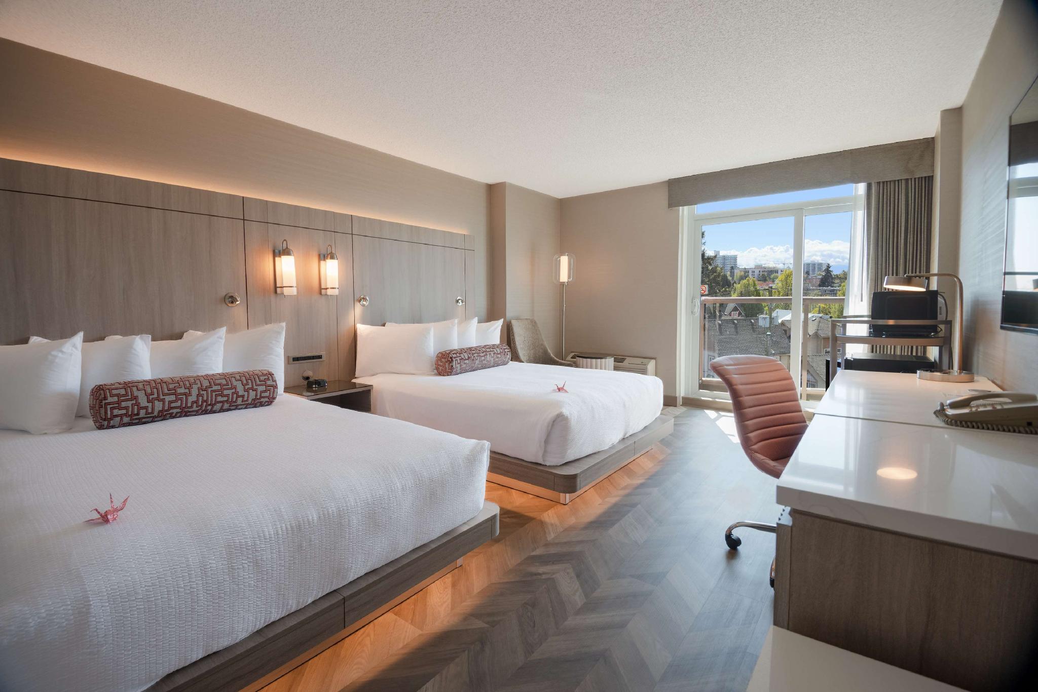 Coast, 2 Queen Beds