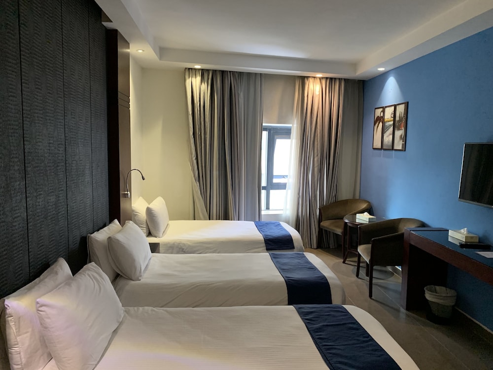 RUM HOTELS - AL WALEED 8/66