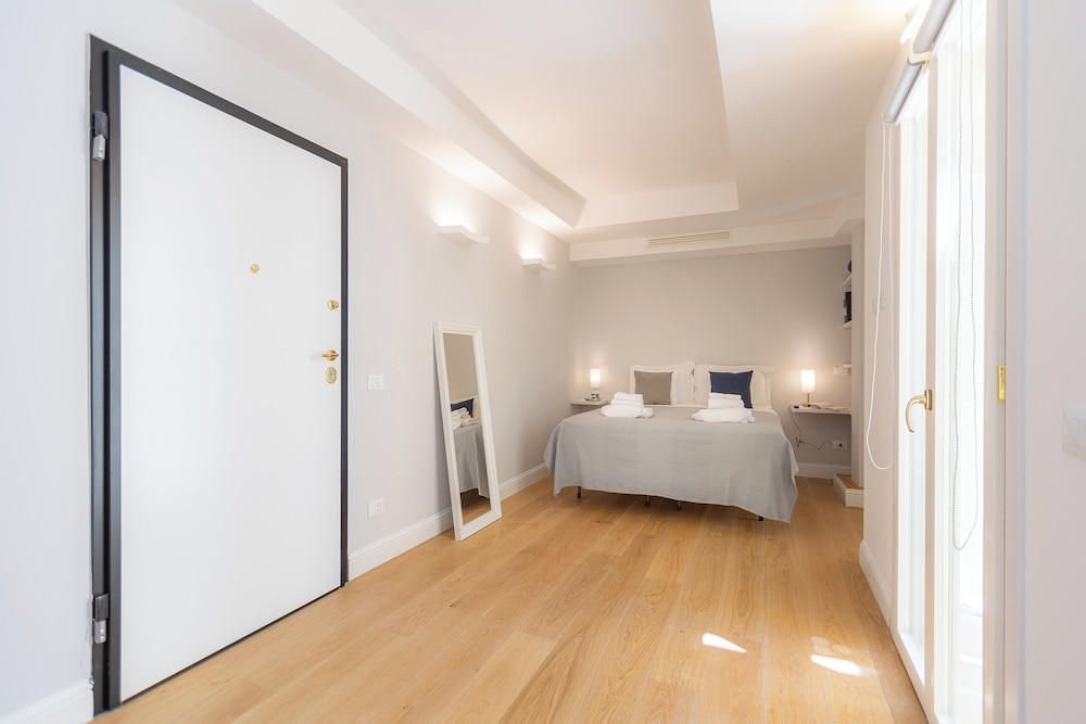 COMFORT, STUDIO, DOUBLE BED, SOFA