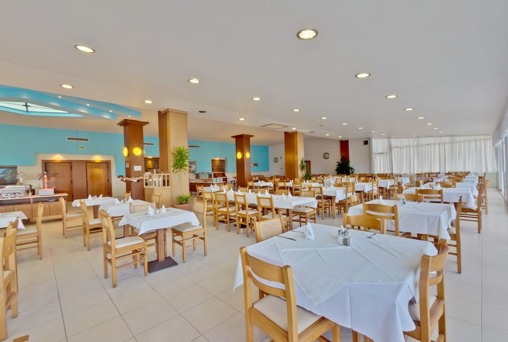 Mendi Beach Hotel 34/50