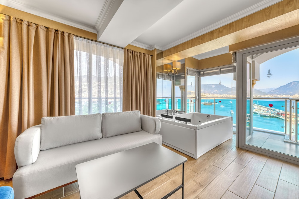 Numa Port Hotel 43/73