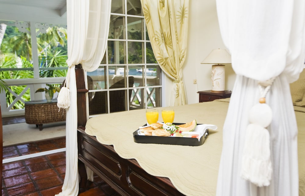 Marigot Beach Club and Dive Resort 64/75