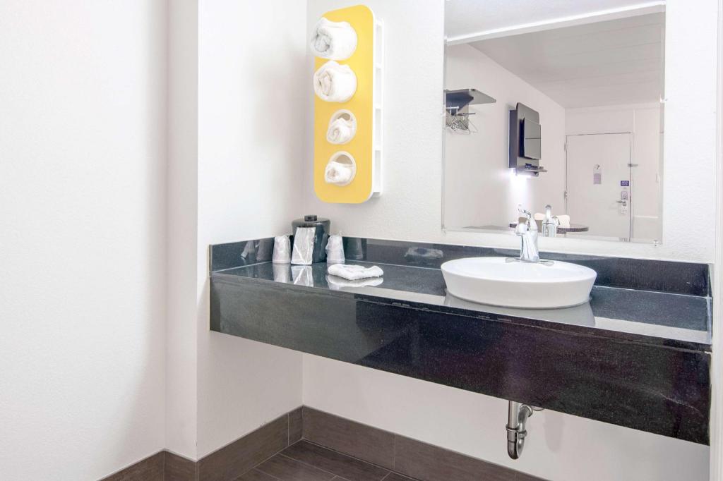 غرفة بسريرين مزدوجين، Motel6 Glassboro - Rowan University 7/7