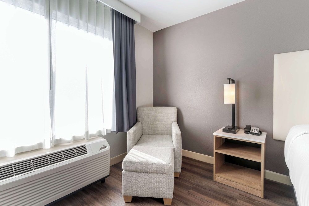 Best Western Plus Rancho Cordova Inn 63/63