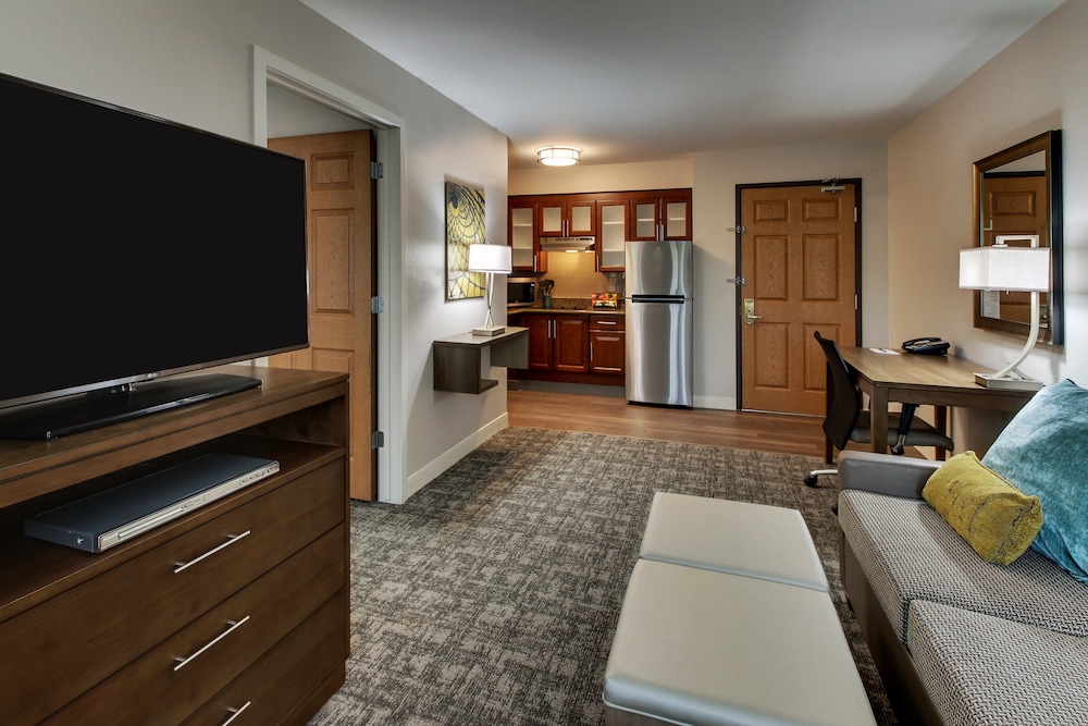 Staybridge Suites Missoula 31/59