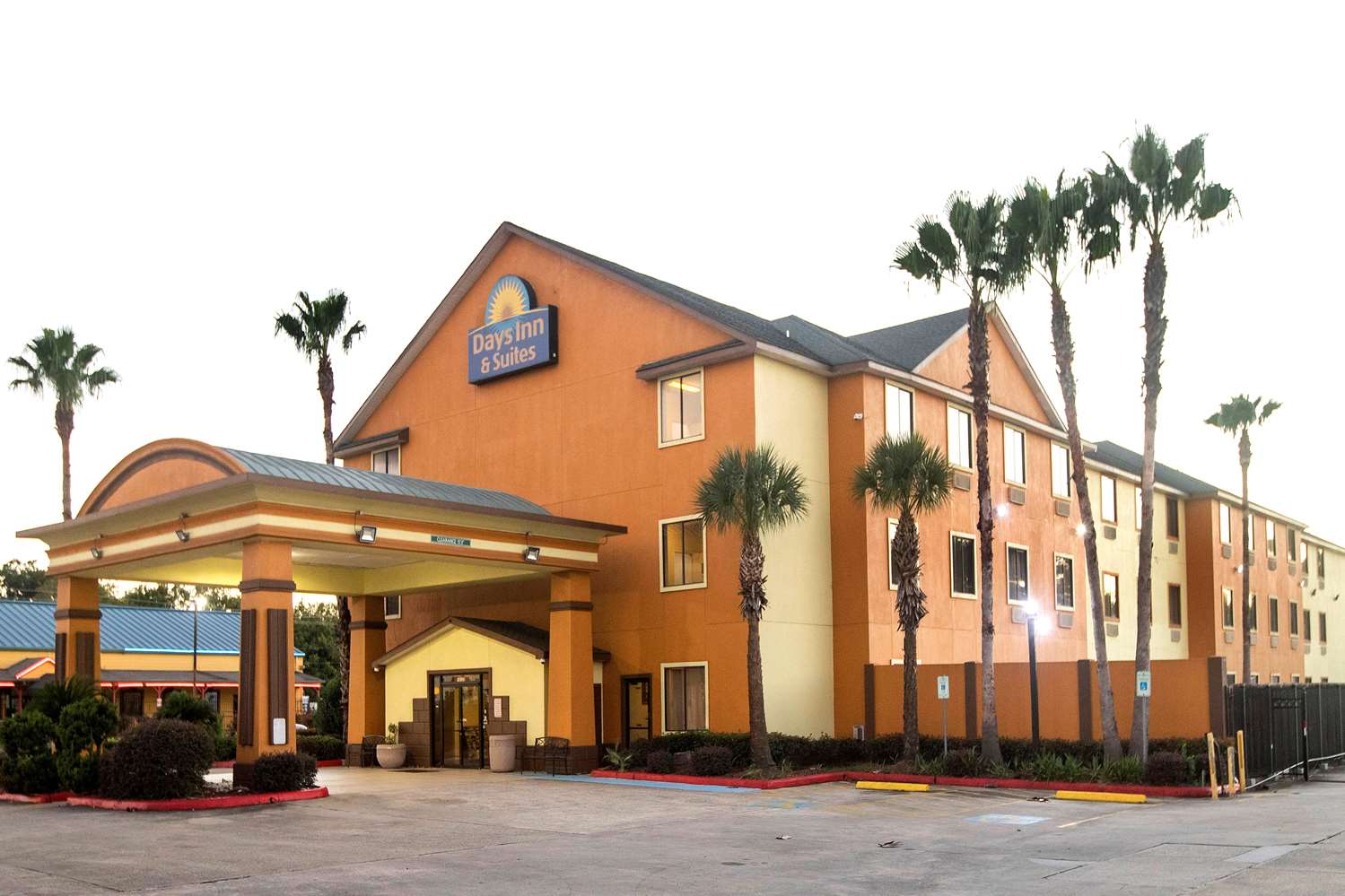Days Inn & Suites By Wyndham Houston North/Aldine 5/68