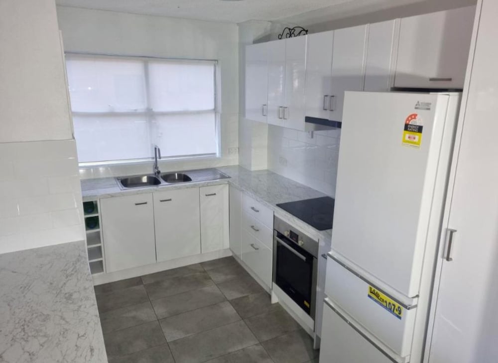 Tradewinds Apartments 6/50