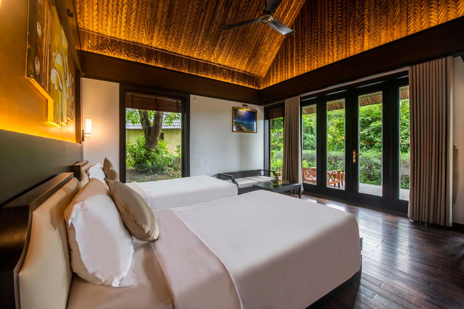 Tropical, Deluxe, Twin Beds