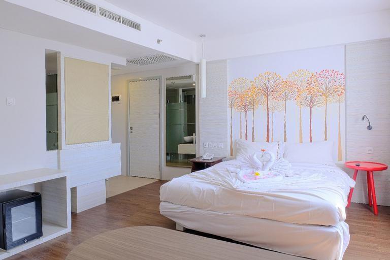 Royal Bay Makassar 7/23