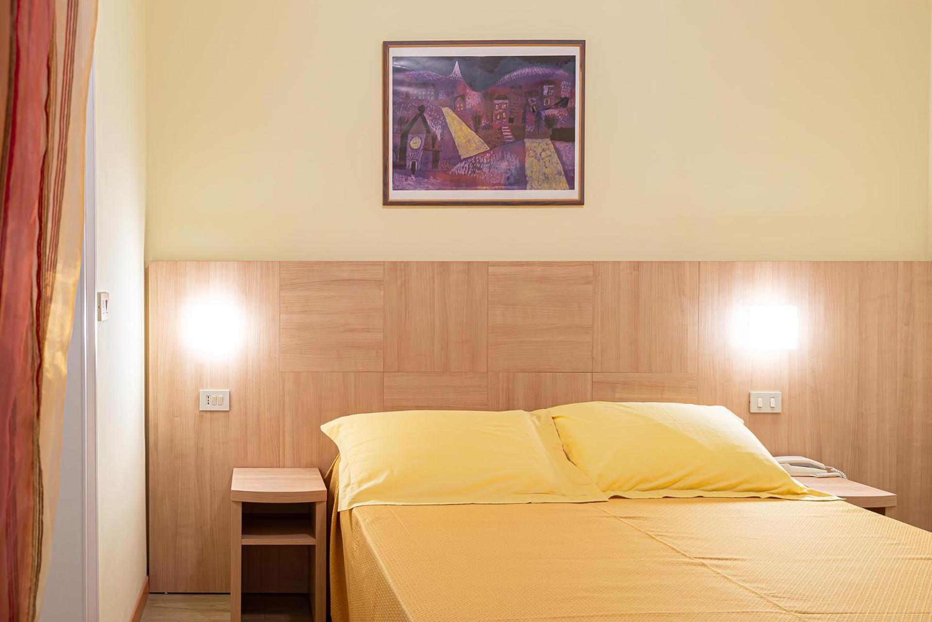 Hotel Corinna 18/50