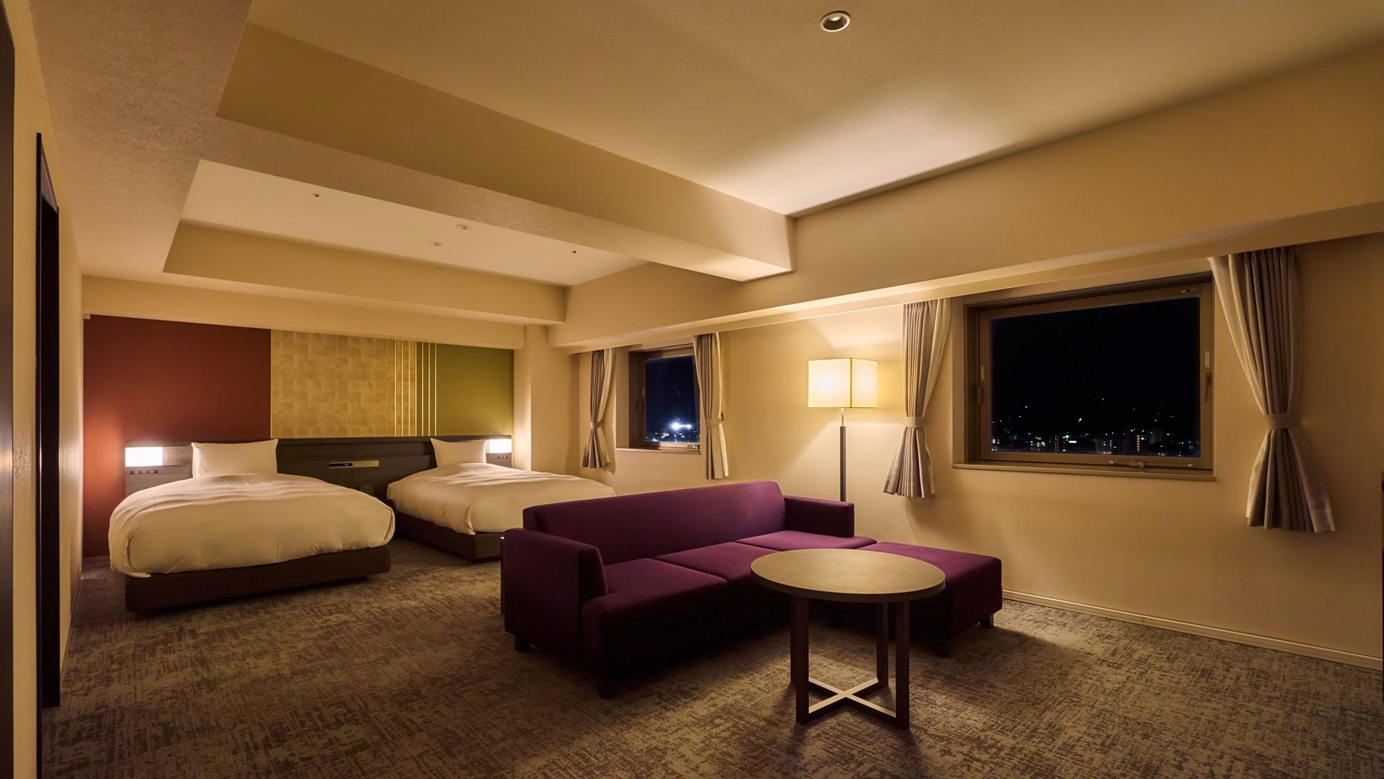 Executive, Suite, Twin Beds, Night View