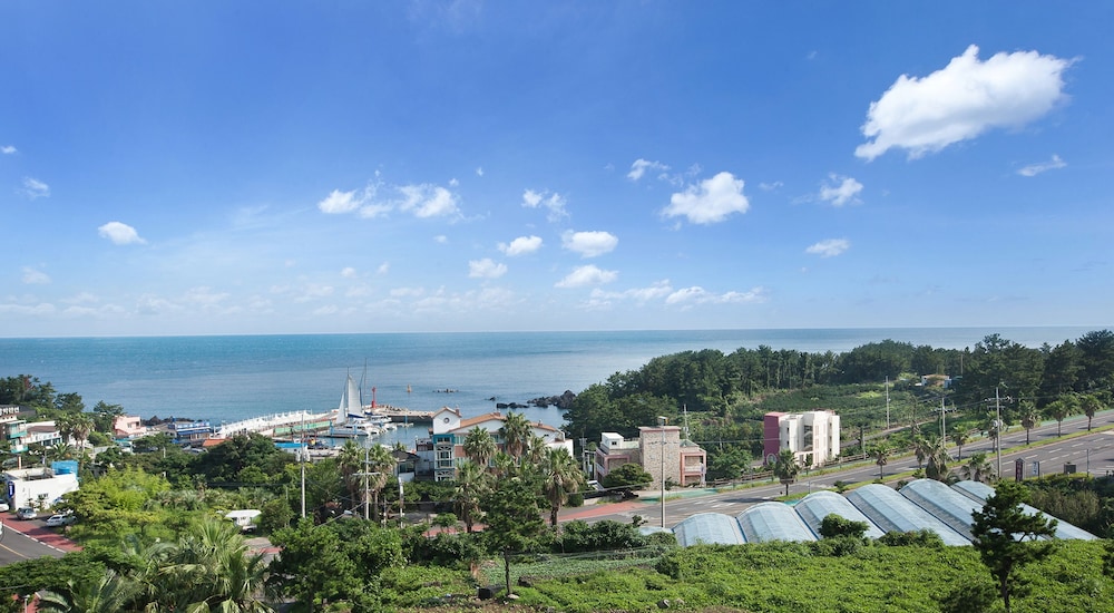 Familia Hotel Jeju 54/61