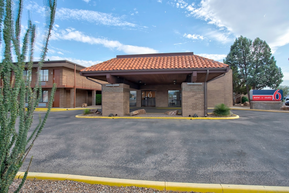 Motel6 Willcox, AZ 34/50