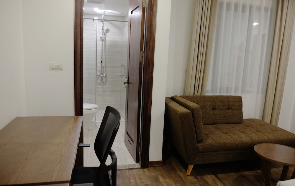 Inearth Hotel Hanoi (Ex. Poonsa Hanoi Hotel) 52/66